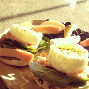 egg white benefit with salon and fruit salad